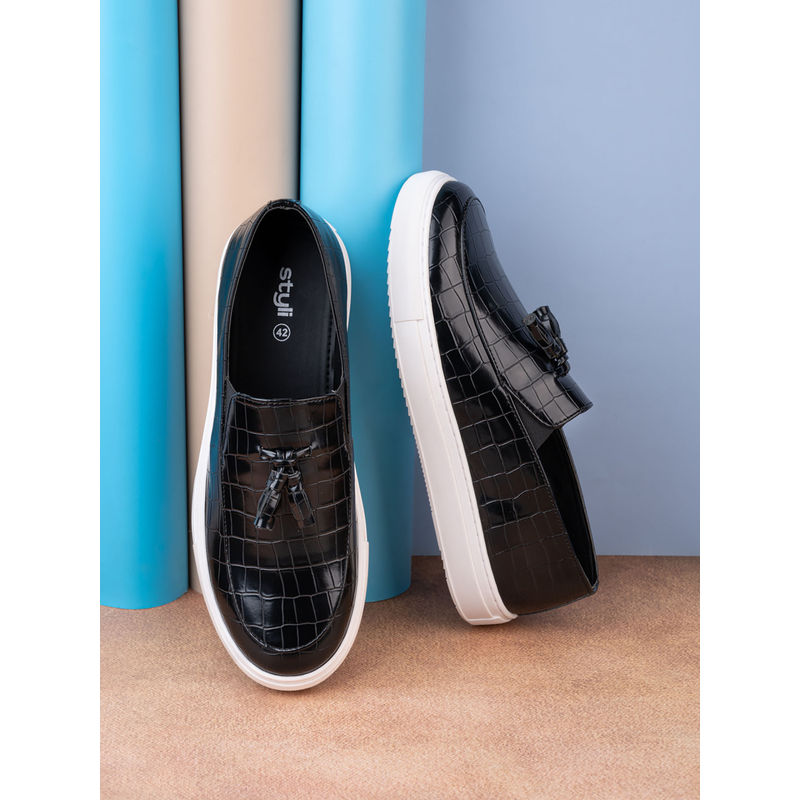 Styli Men Black Croc Embossed Slip On Loafers (EURO 41)