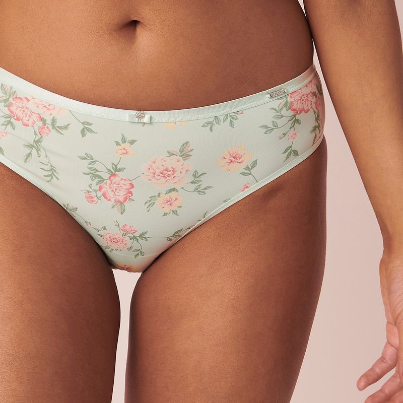 La Vie En Rose Microfiber Sleek Back Bikini Panty (L)