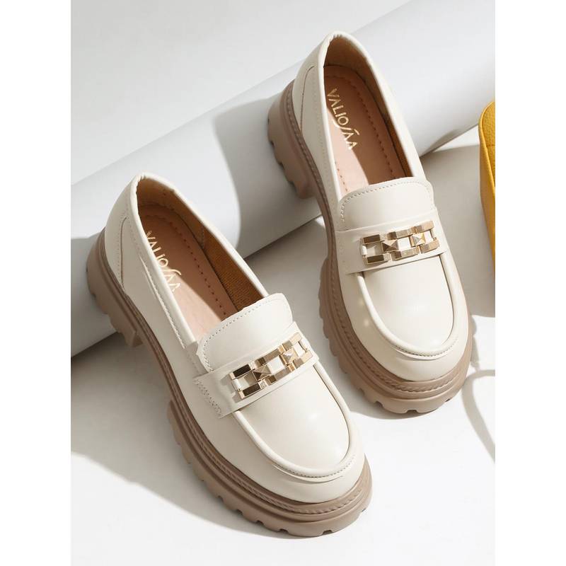 VALIOSAA Cream Casual Block Loafers (EURO 36)