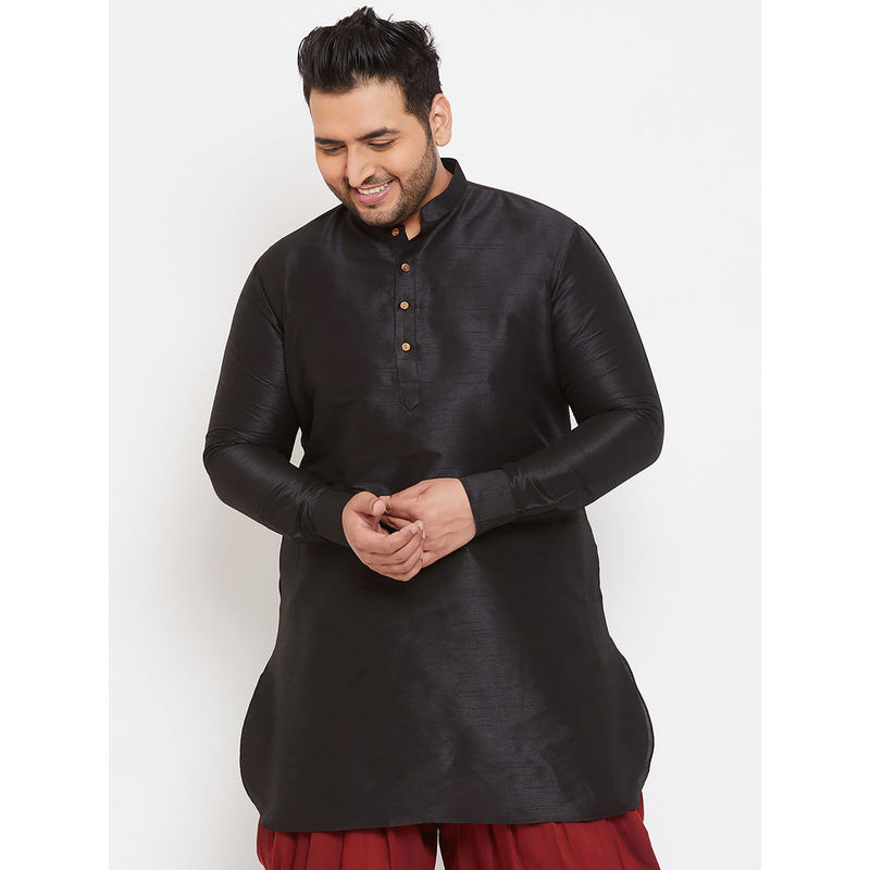 Vastramay Plus Men Black Silk Blend Kurta (2XL)