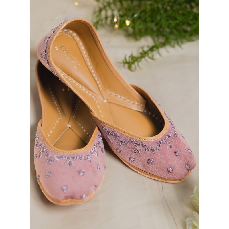 La Fiza Warda Juttis (UK 3)