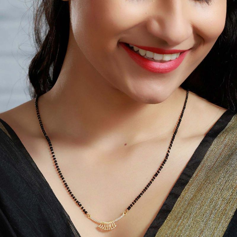 Chota mangalsutra discount