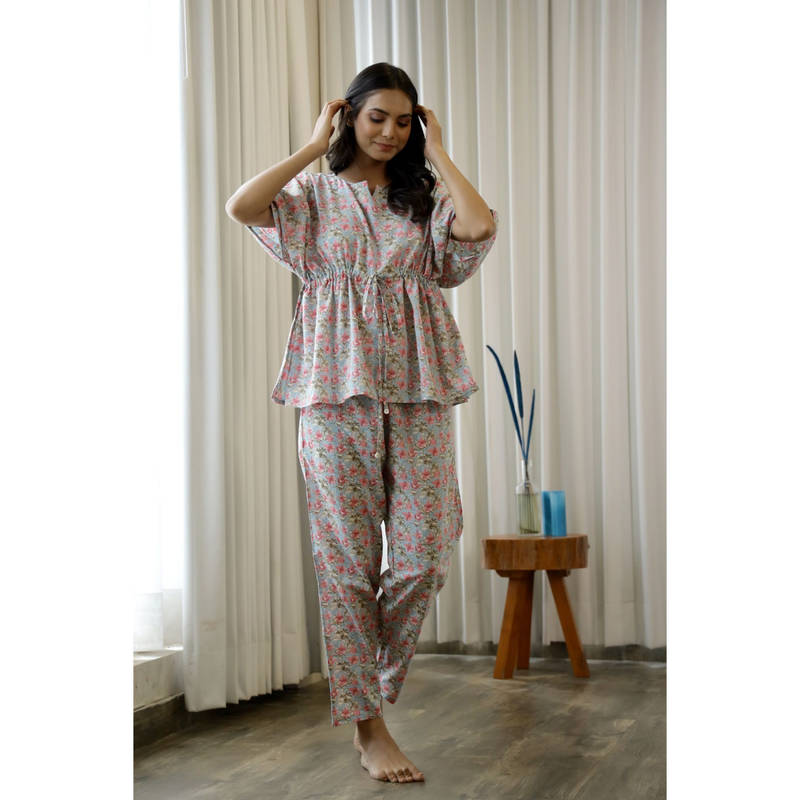 SANSKRUTIHOMES Blue Color Printed Women Pure Cotton Top & Pyjama Night Suit (Set of 2) (M)