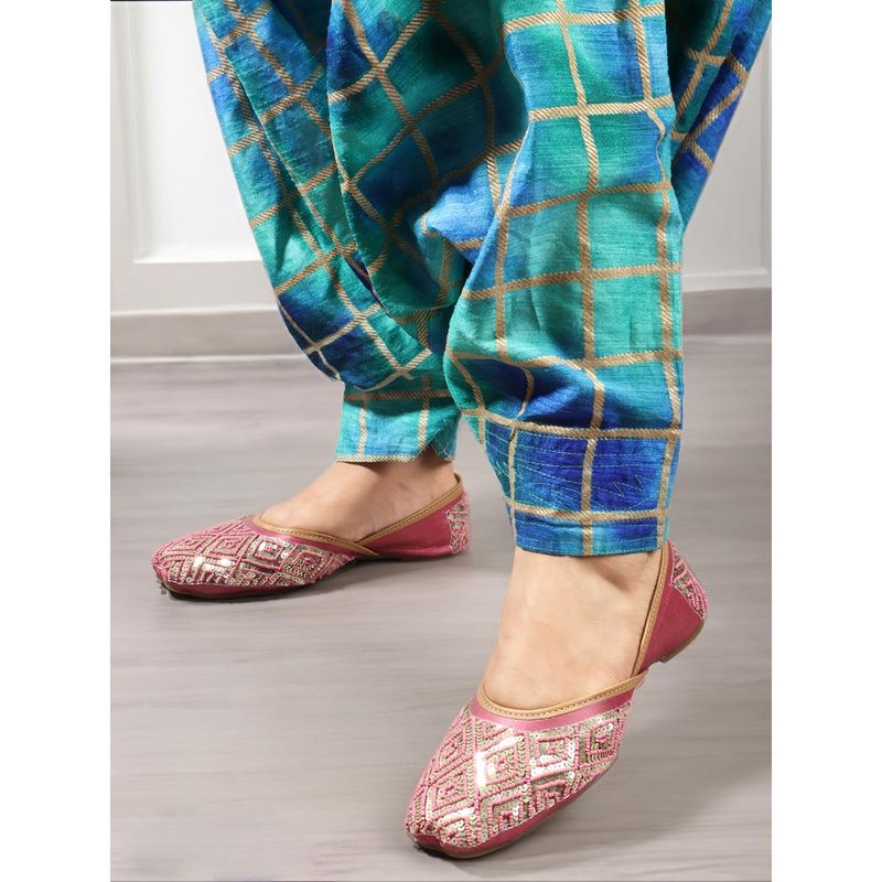 Iconics Pink Slip On Women Juttis (EURO 38)