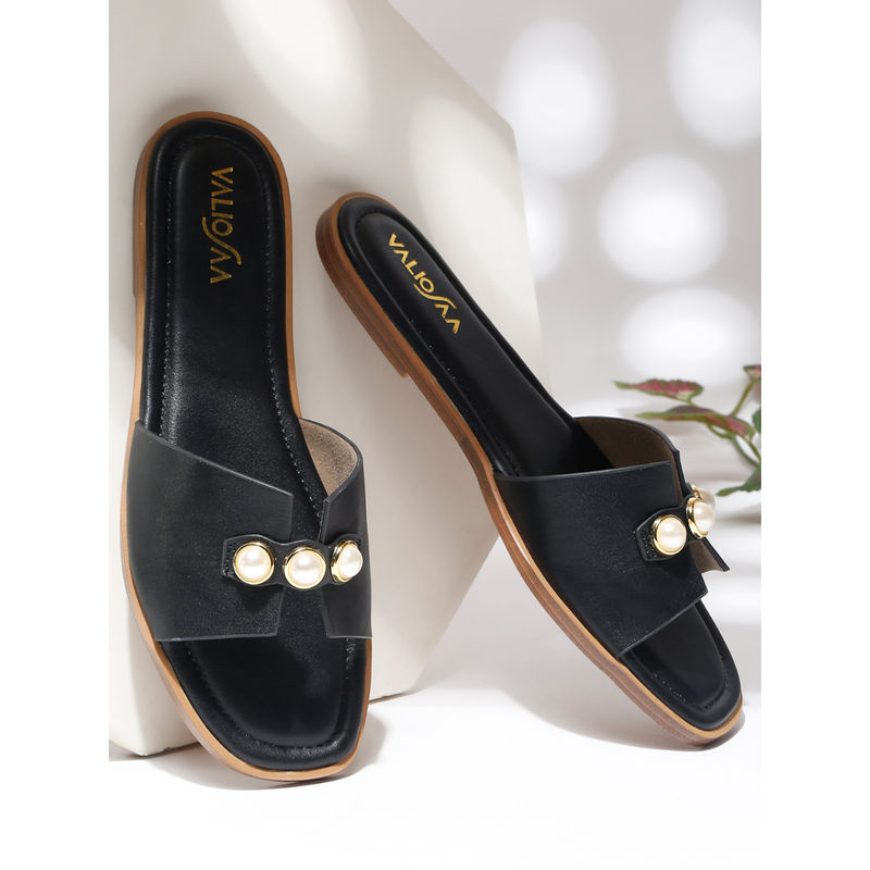 VALIOSAA Women Black Square Toe Casual Flats (EURO 36)