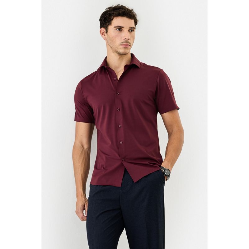 Snitch Maroon Solid Half Sleeves Slim Semi Formal Shirt for Men (M)