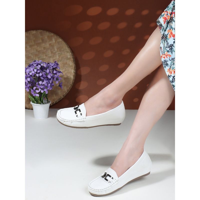 Carlton London White Textured Slip-On Women Loafers (EURO 36)