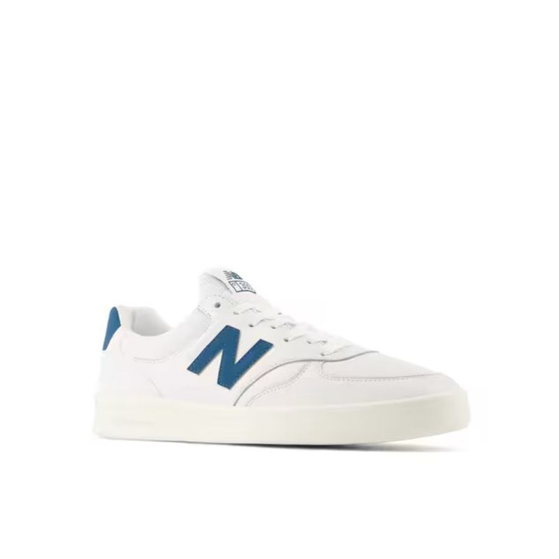 New Balance Men White Sneakers (UK 6)