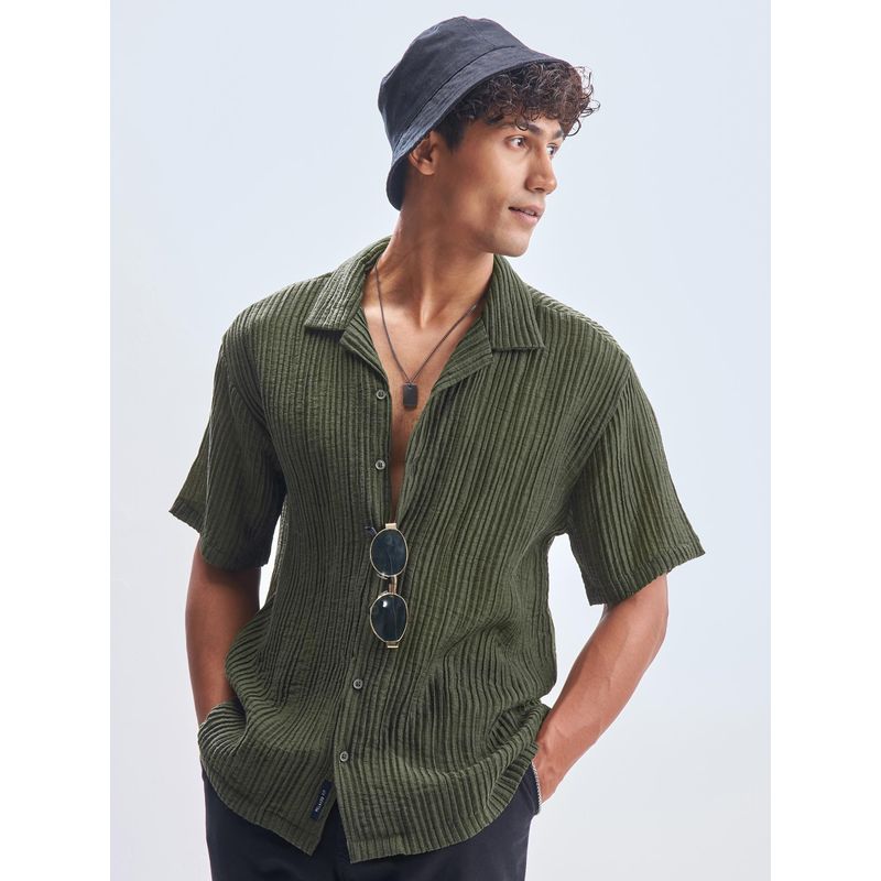 HIGHLANDER Men Olive Pleated Textured Cuban Collar Relaxed Shirt (XL)