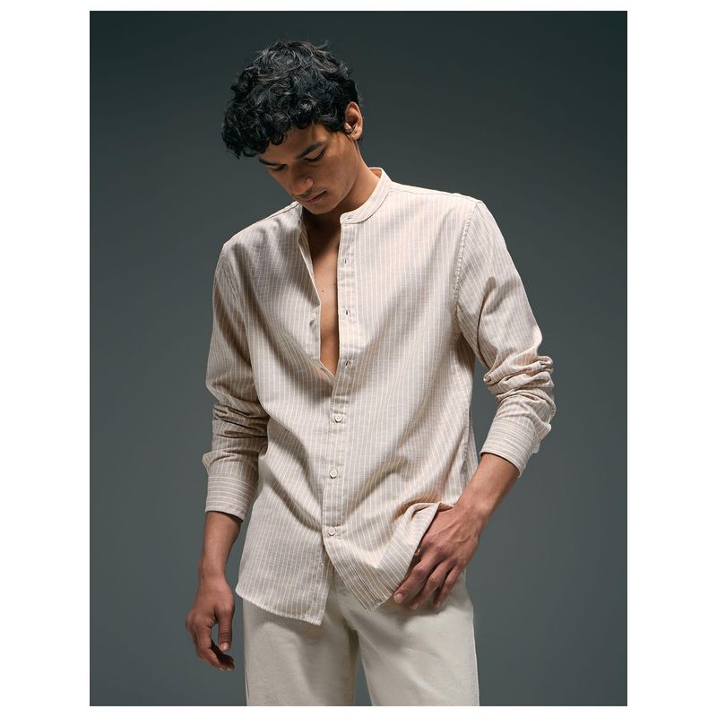 Flying Machine Beige Vertical Stripes Regular Fit Shirt (40)