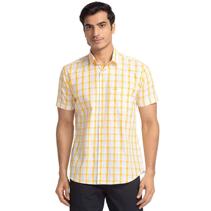 Park Avenue Slim Checkered Medium Yellow Casual Shirt (40)