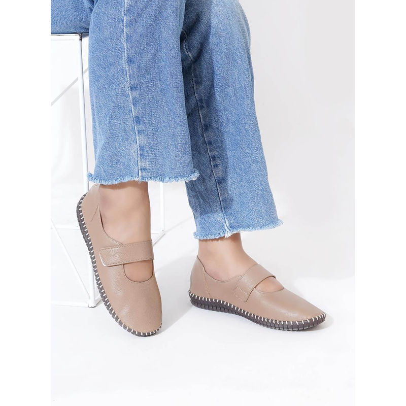 Sherrif Shoes Women Tan Casual Solid Ballerinas (EU 39)