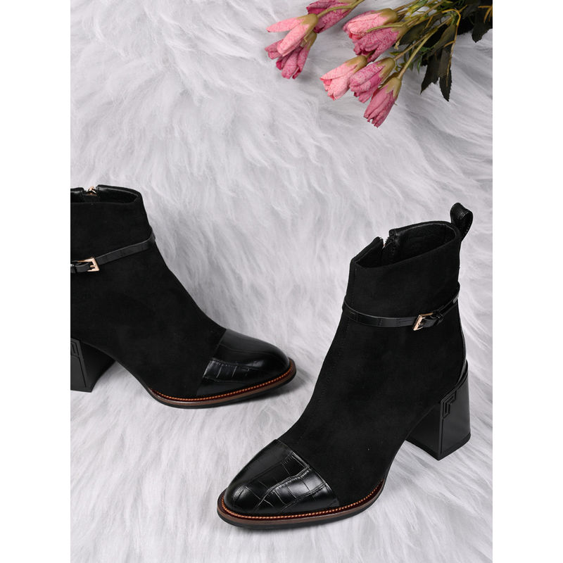 Ronnie Grey Women Black Animal Print Ankle Length Casual Boots (EURO 38)