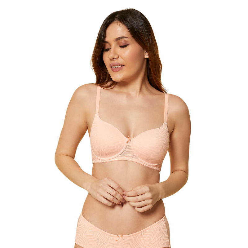 Triumph Peach Harmony Deluxe Non-Wired Padded Bra with Adjustable Straps (34C)