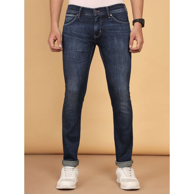 Wrangler Men's Blue Skanders Slim Fit Low Rise Heavy Fade Jeans (38)