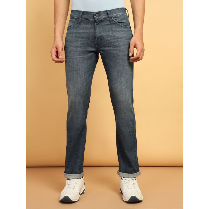 Wrangler Men's Blue Millard Straight Fit Mid Rise Heavy Fade Jeans (38)