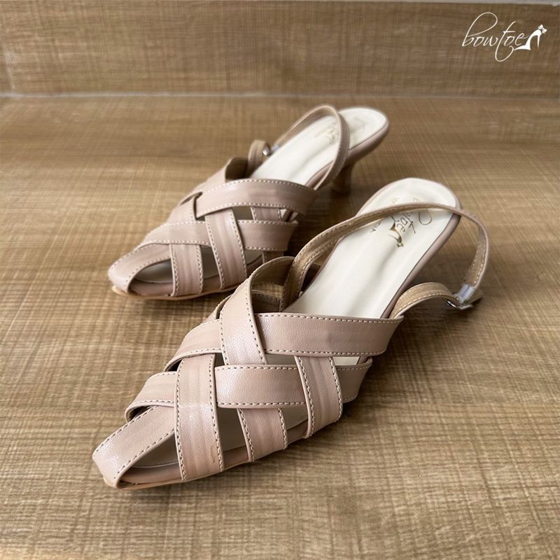 Bowtoes Lucy Beige Heels Solid (EURO 36)