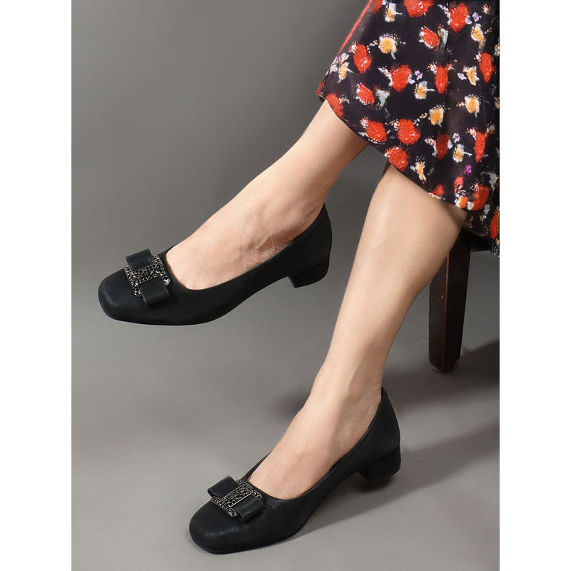 Carlton London Black Solid Closed Back Women Party Wear Pumps (EURO 41)