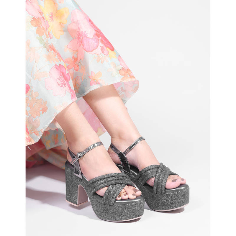CLOG LONDON Women Casual Black Buckle Heels (EURO 36)