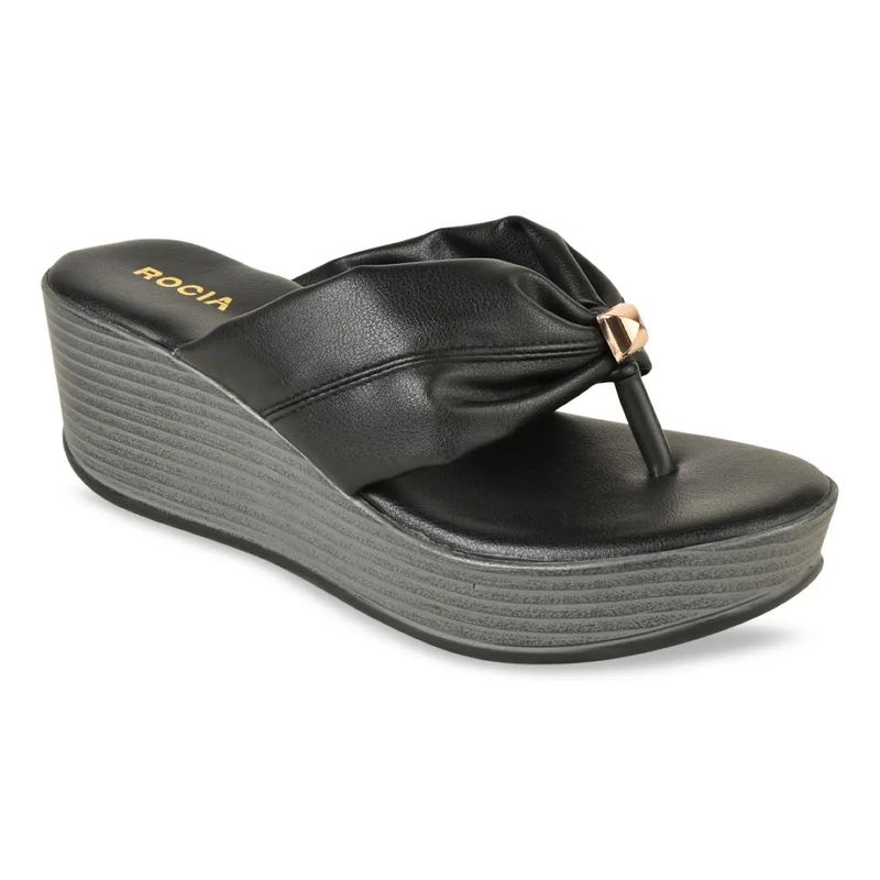 womans black wedges