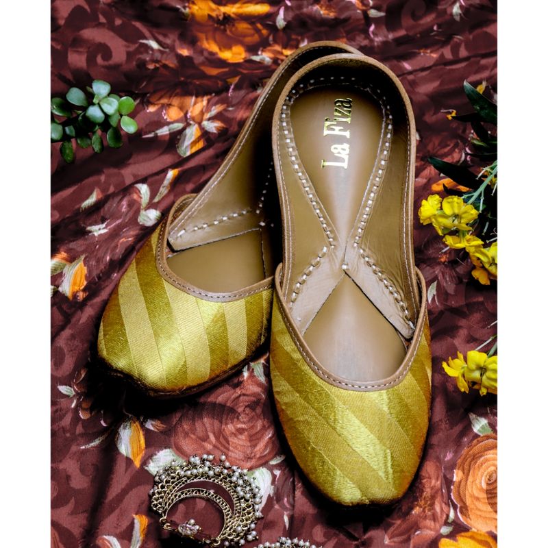 La Fiza Noori Handcrafted Juttis (UK 5)