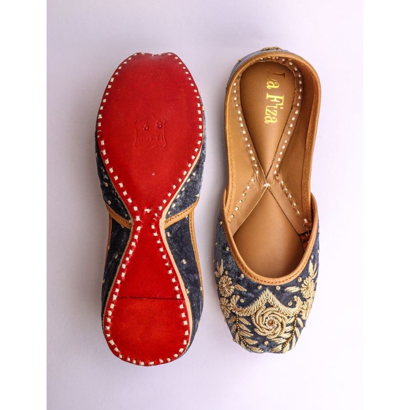 La Fiza Taabir Velvet Juttis (UK 3)