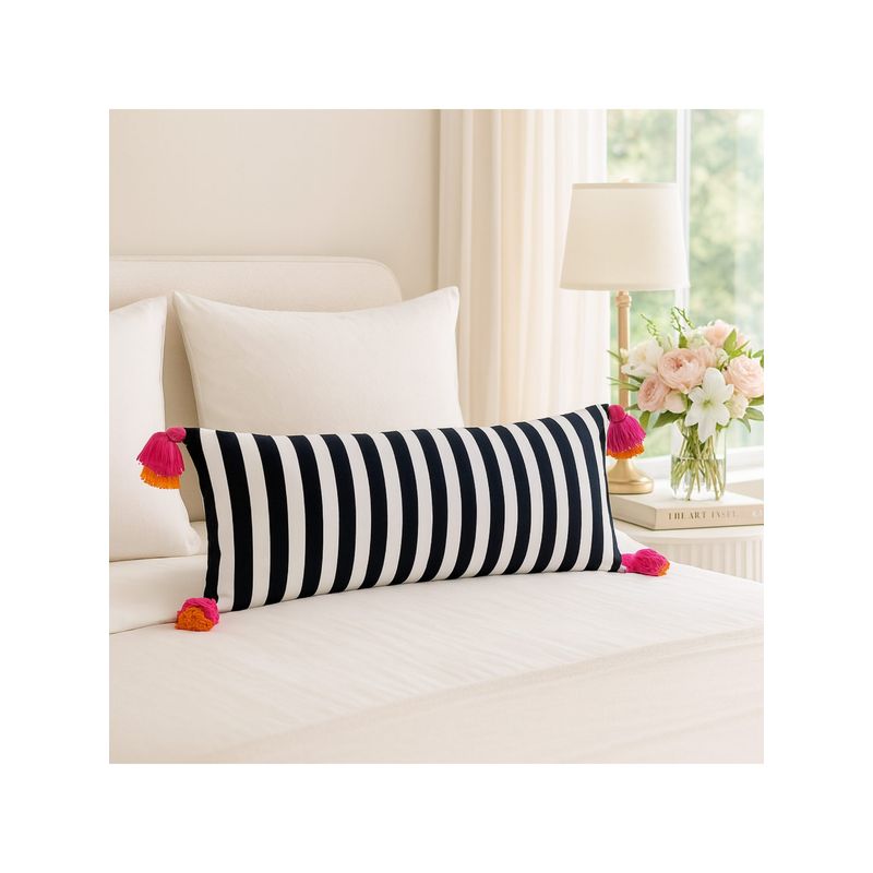 THROW PILLOW Bold Stripe Tassel Cushion Cover (12x18 inches)