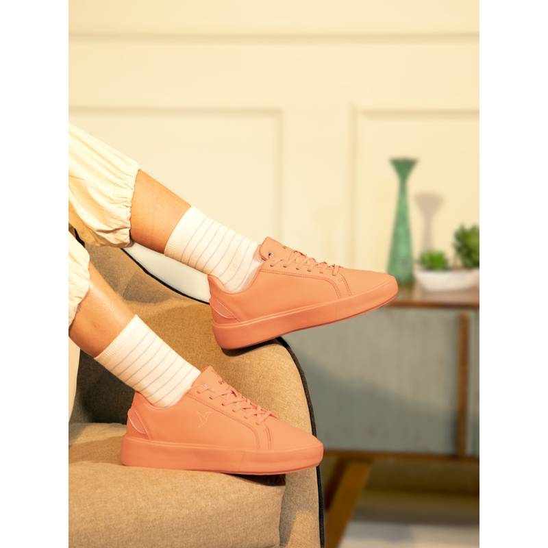 YOHO Women Blinc Hands Free Sneakers (UK 3)