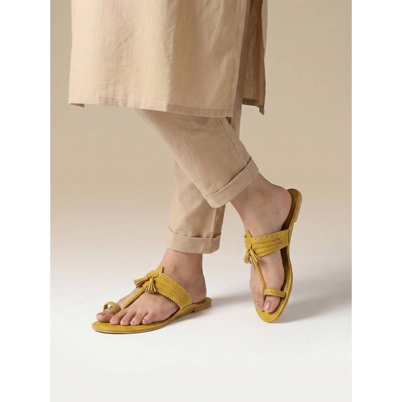 Chaal Chalan Women Alishba Yellow Kolhapuris (UK 3)