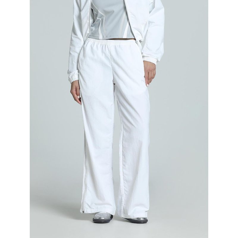 Puma Dare To Relaxed Womens White Trackpants (XL)