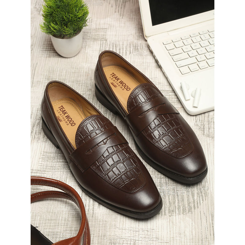 Teakwood Brown Textured Leather Loafers (Euro 43)