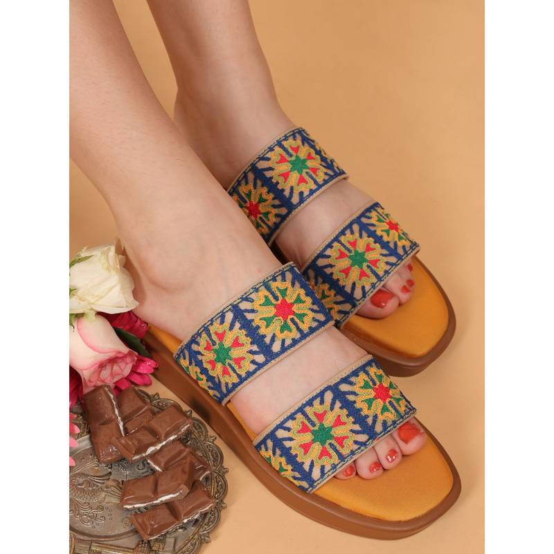 GLAM STORY Yellow Hello Crotia Sliders (EURO 41)