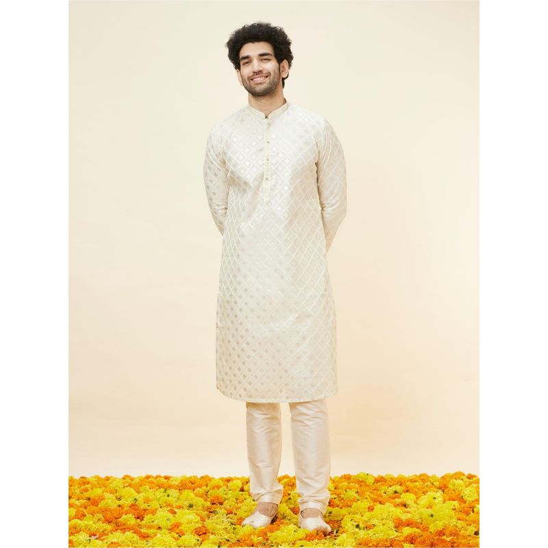 Manyavar Mens White Chanderi Self Design Kurta Pyjama (Set of 2) (M)