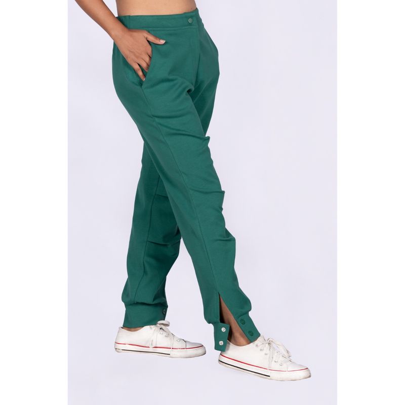 Muvazo Women Evergreen Poise In Grace Joggers (XS)
