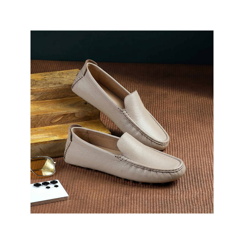 Metro Women Beige Casual - Loafers (EURO 36)