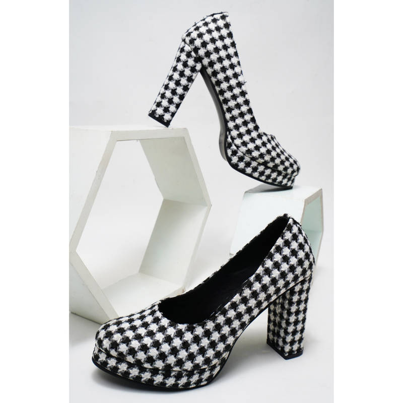 The White Pole Women Black Faux Leather Pumps (EURO 41)