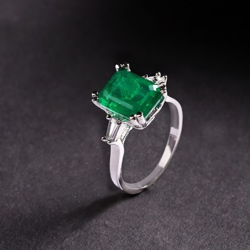 emerald stone ring in silver