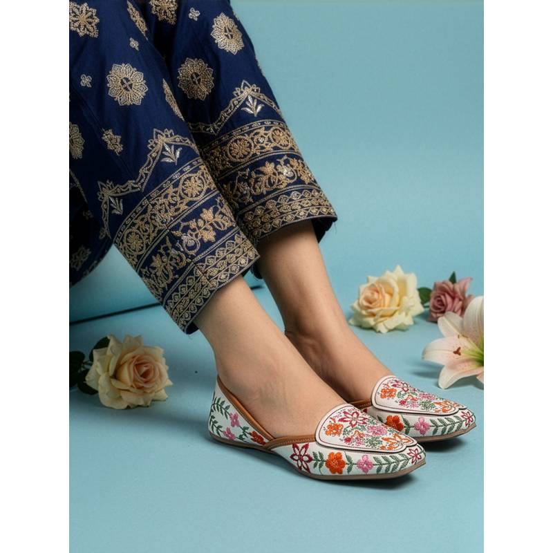 Iconics Women White Embroidery Juttis (EURO 36)