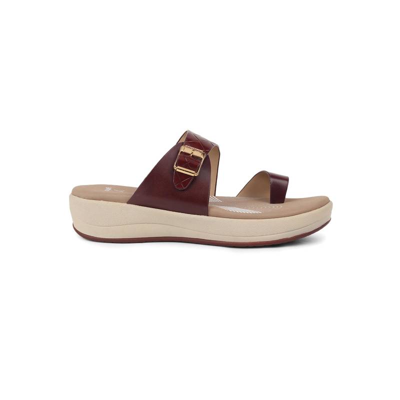 Yoho Women Wine Sandals (UK 5)