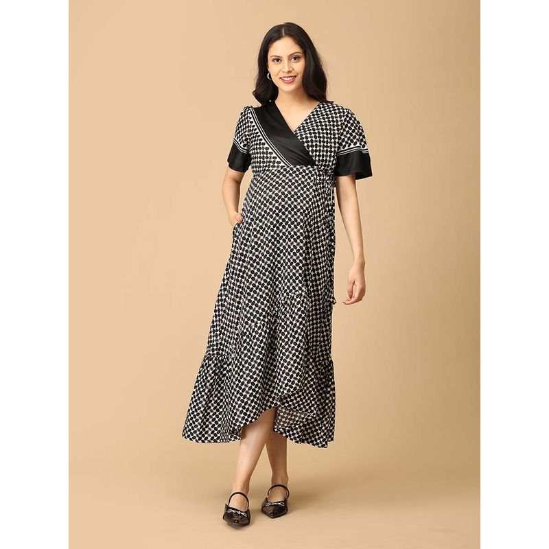 The Mom Store Monochrome Tiered Maternity Wrap Dress (XXL)