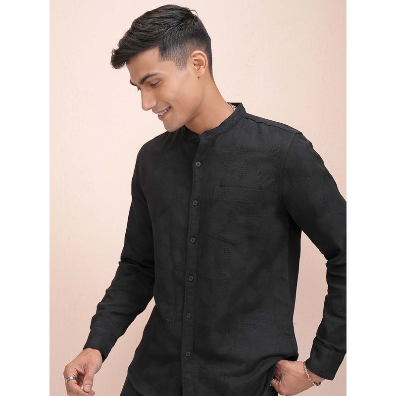LOCOMOTIVE Men Black Textured Relaxed Fit Shirt (L)