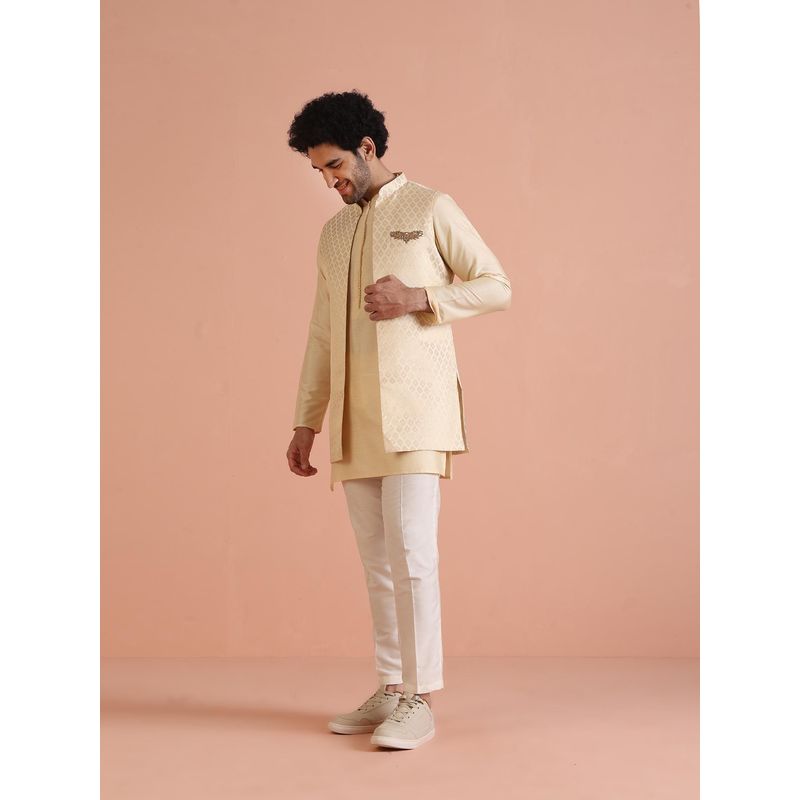 KISAH Men Cream Jacquard Kurta Jacket Trouser (Set of 3) (38)