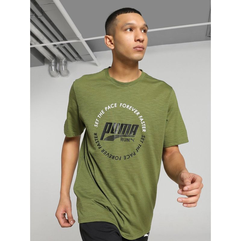Puma MEN’S GRAPHIC RUN EMBLEM Men Green T-Shirt (S)