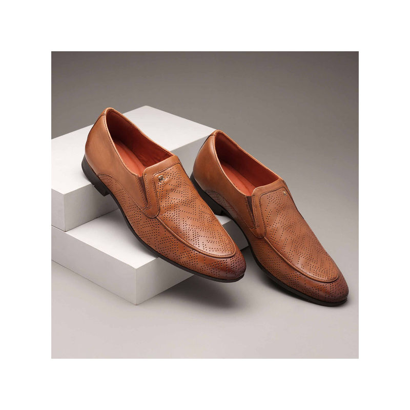 Ruosh Occasion Slip On Loafer - Tan (UK 7)