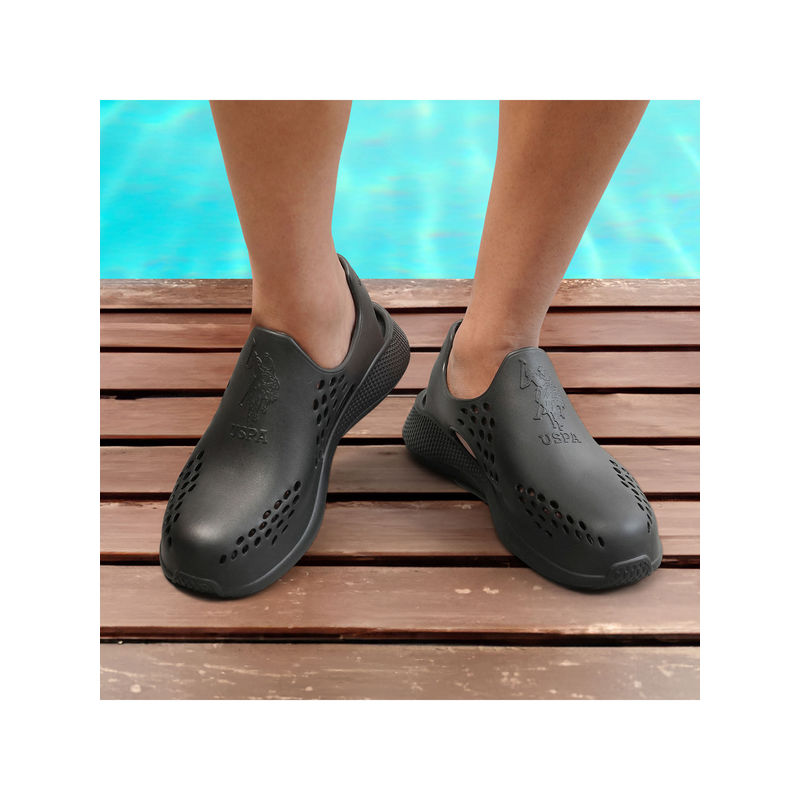 U.S. POLO ASSN. Men Noan Black Foam Walk Clogs (UK 7)