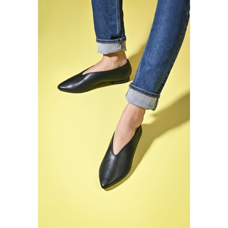 SKO Black Pointed Shoes For Women (UK 8)