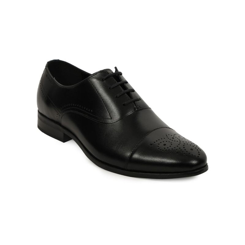 Red Tape Black Oxfords Shoes Buy Red Tape Black Oxfords Shoes Online