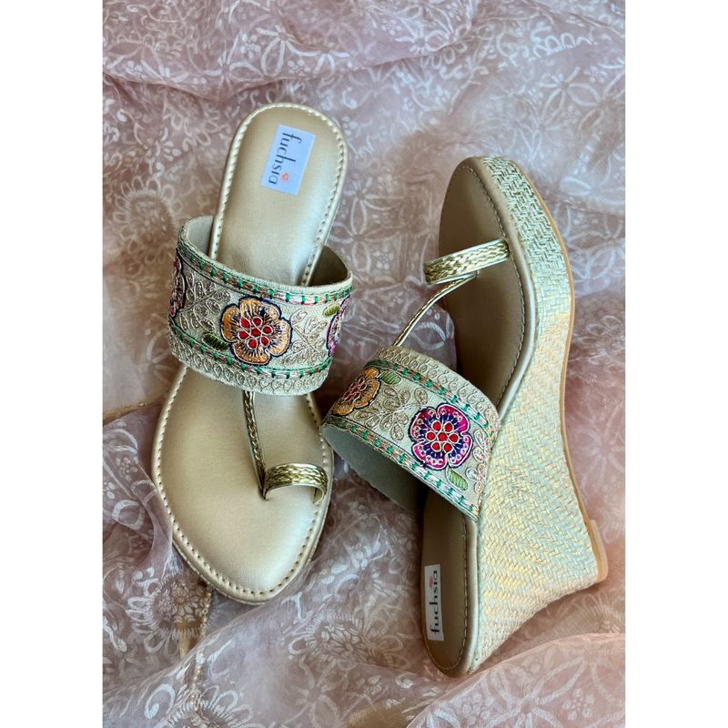 Fuchsia by Aashka Mehta Floral Elegance Kolhapuri Sandal (EURO 38)