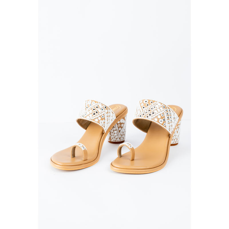 PREET KAUR Safaa Tan Kolhapuris (EURO 36)