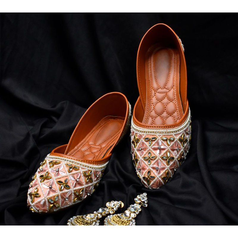 YASSIO Women Carisaa Embroidered Peach Juttis (EURO 36)